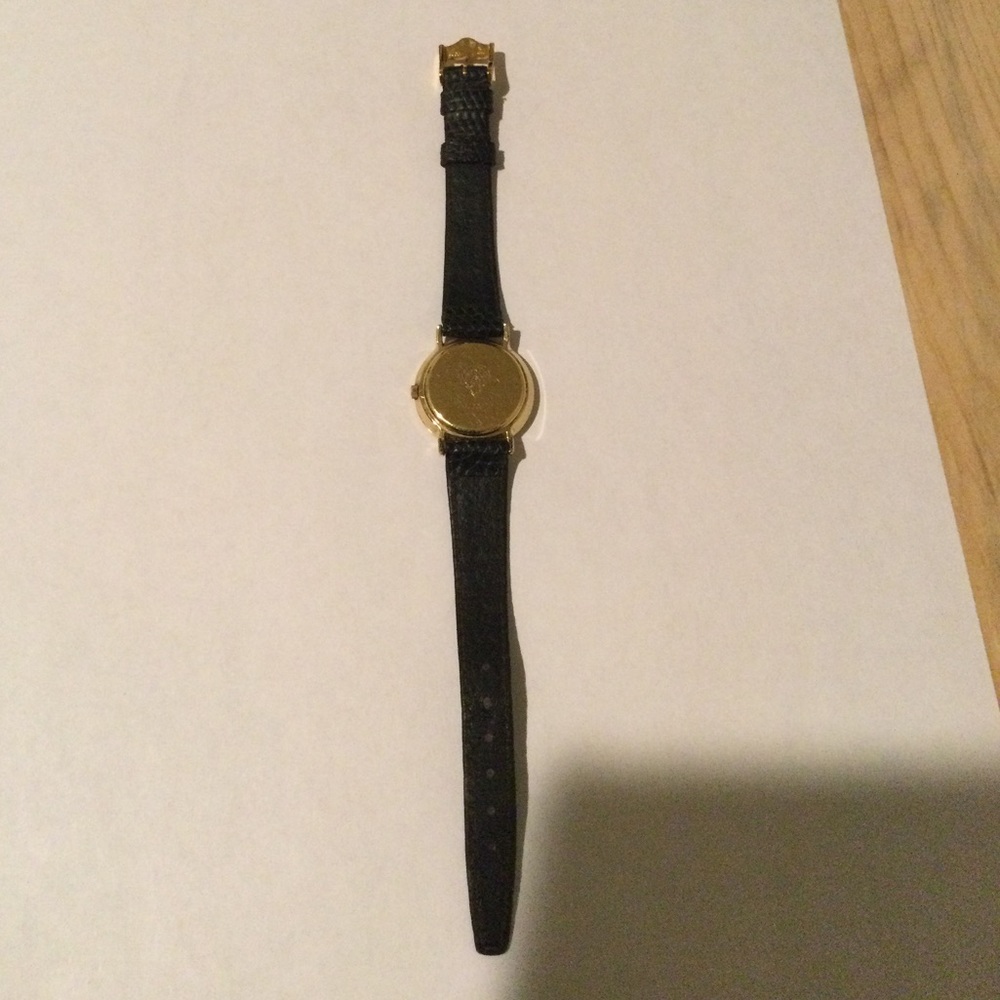 Gucci 3000L Gold Dial - Gold Plated  Ladies Watch - Picture 5 of 5